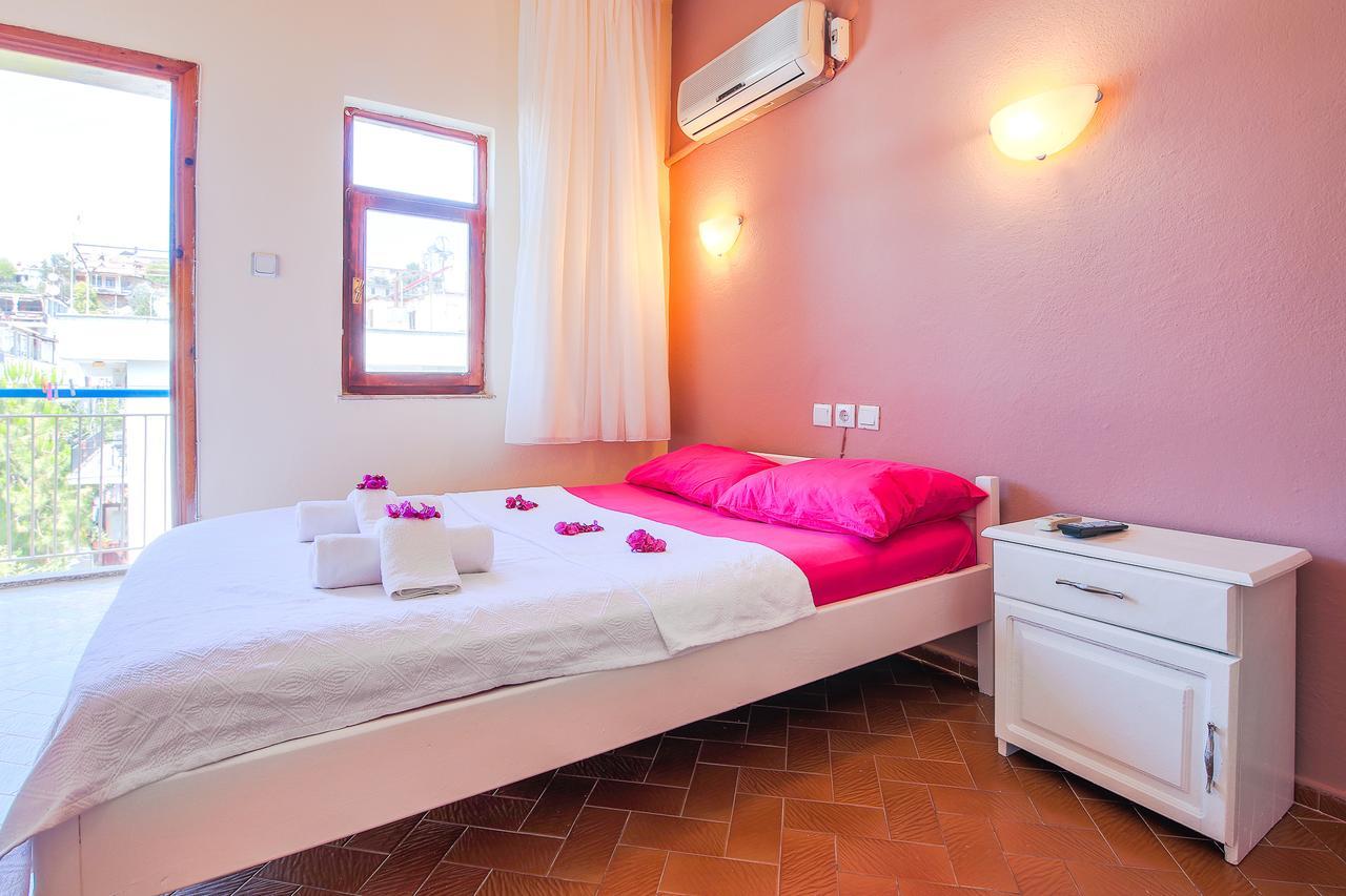 Saray Pansiyon Kaş Exteriér fotografie