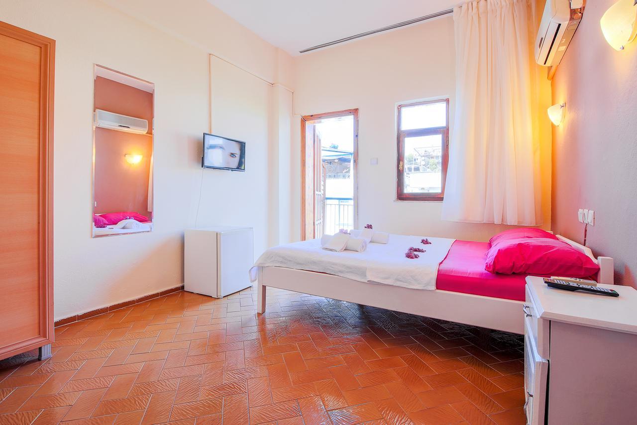 Saray Pansiyon Kaş Exteriér fotografie
